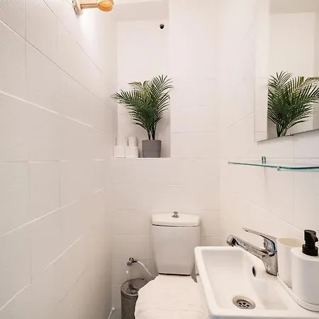 Modern Flat With Location In Beyoglu Apartment *